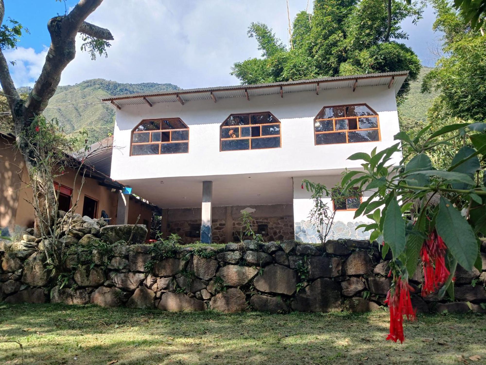 Lia B&B Lucmabamba Sahuayaco Exteriér fotografie